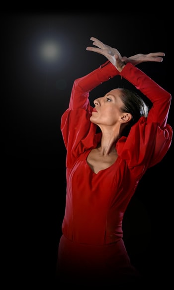 movimento women in red